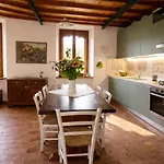 Scappo In Umbria,casale Vallenera Vila *