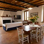 Scappo In Umbria,casale Vallenera Vila