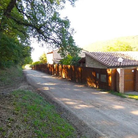 Villa Scappo In Umbria,casale Vallenera Lugnano in Teverina