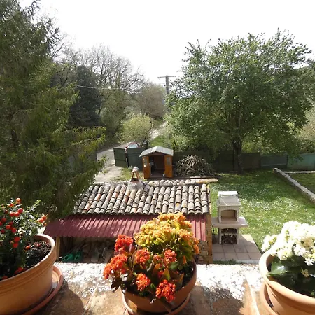Scappo In Umbria,casale Vallenera *