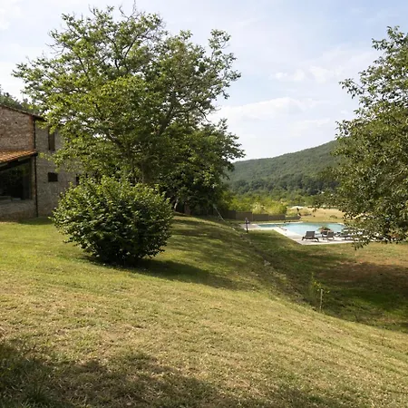 Scappo In Umbria,casale Vallenera *