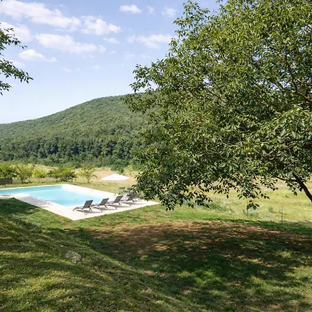 Scappo In Umbria,casale Vallenera *