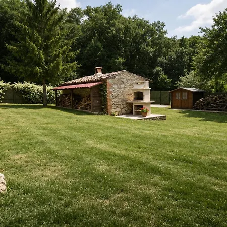 Scappo In Umbria,casale Vallenera *