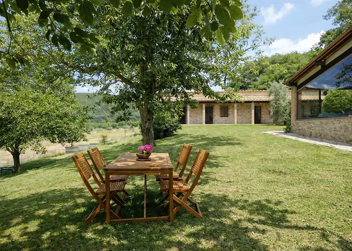 Scappo In Umbria,casale Vallenera * Lugnano in Teverina